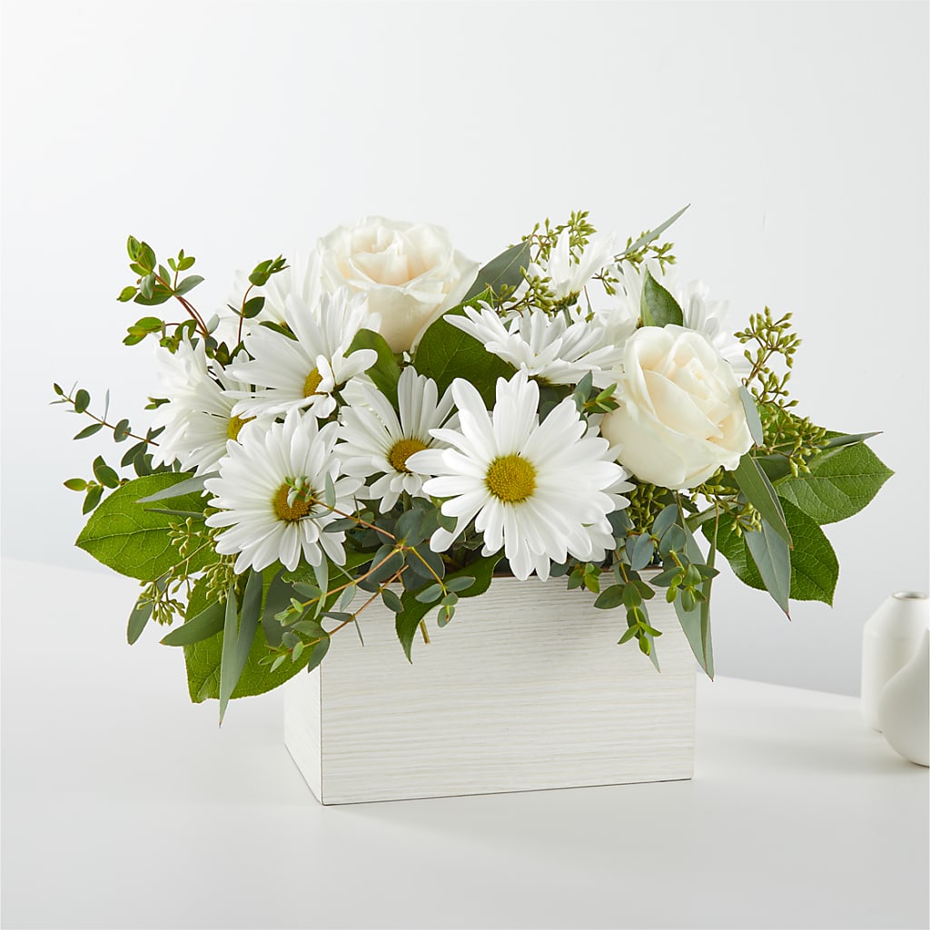 Fresh Linen Box Bouquet – LATE BLOOMERS FLORAL & GIFT LLC, Willmar MN