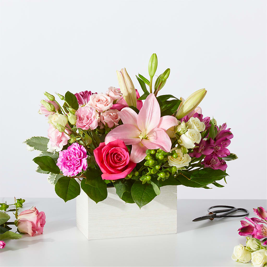Sweetberry Box – A Florist Original – LATE BLOOMERS FLORAL & GIFT LLC, Willmar MN
