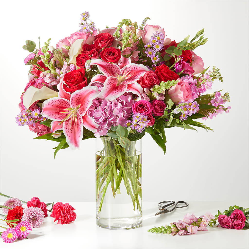 Swooning Over You - A Luxury Florist Original – LATE BLOOMERS FLORAL & GIFT LLC, Willmar MN