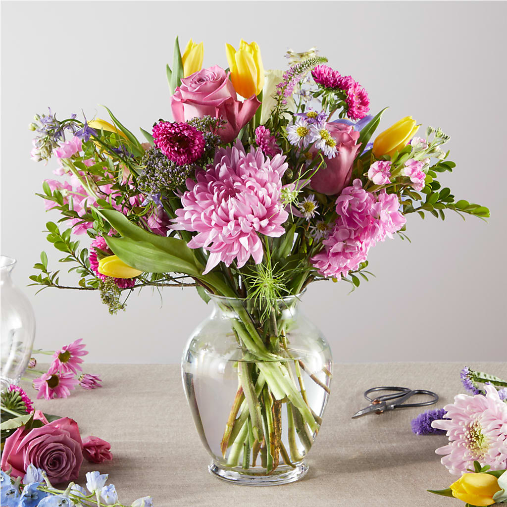Pastel Tradition - A Florist Original – LATE BLOOMERS FLORAL & GIFT LLC, Willmar MN