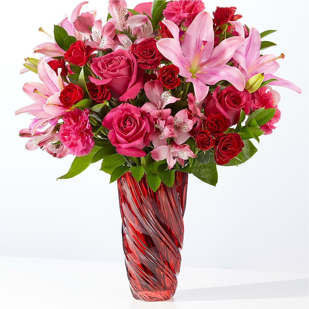 In Love Bouquet with Luxe Swirl Vase – LATE BLOOMERS FLORAL & GIFT LLC, Willmar MN