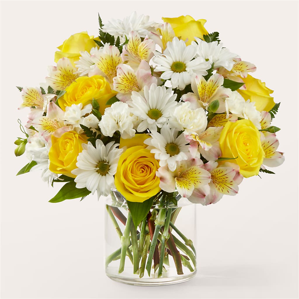 Gleeful Bouquet – LATE BLOOMERS FLORAL & GIFT LLC, Willmar MN