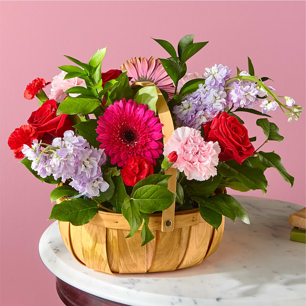 Pink Picnic Basket – LATE BLOOMERS FLORAL & GIFT LLC, Willmar MN