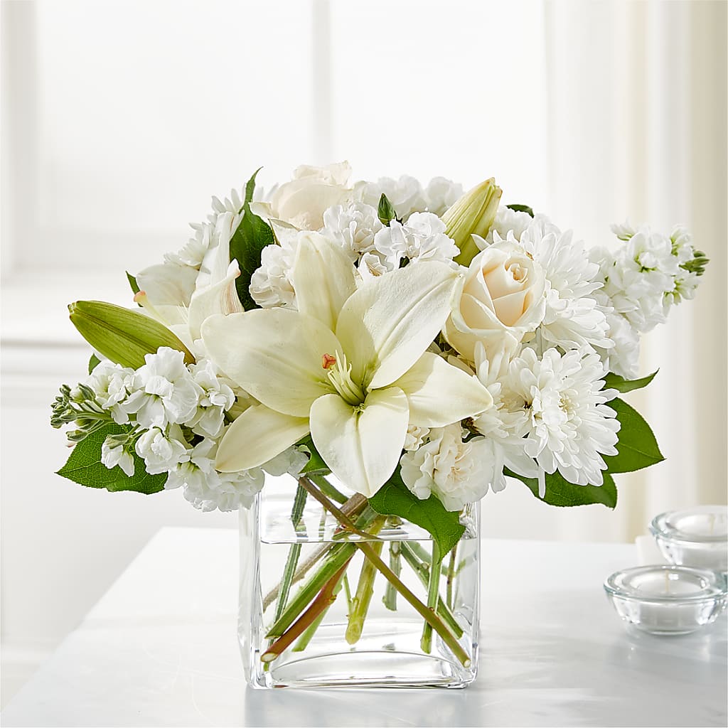 Gentle Breeze Bouquet – LATE BLOOMERS FLORAL & GIFT LLC, Willmar MN