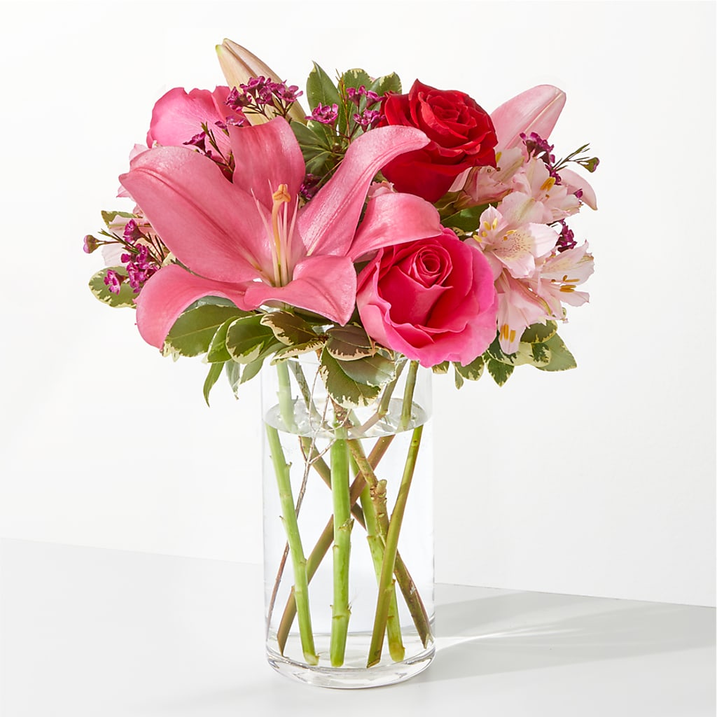 Lucky in Love Bouquet – LATE BLOOMERS FLORAL & GIFT LLC, Willmar MN