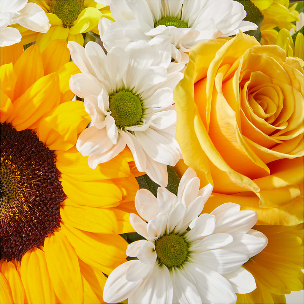 Be Happy Bouquet – LATE BLOOMERS FLORAL & GIFT LLC, Willmar MN