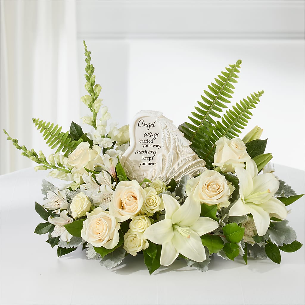 Holding You Close Arrangement – LATE BLOOMERS FLORAL & GIFT LLC, Willmar MN