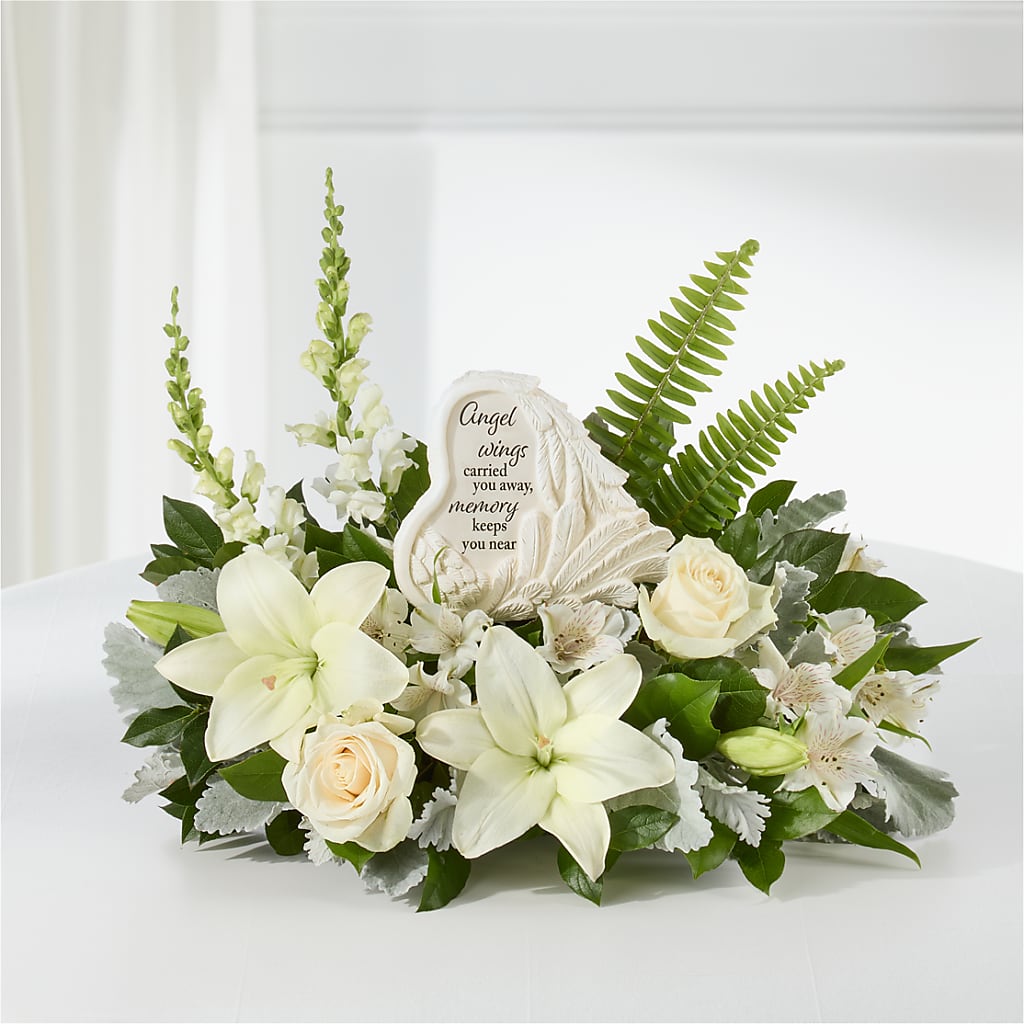 Holding You Close Arrangement – LATE BLOOMERS FLORAL & GIFT LLC, Willmar MN