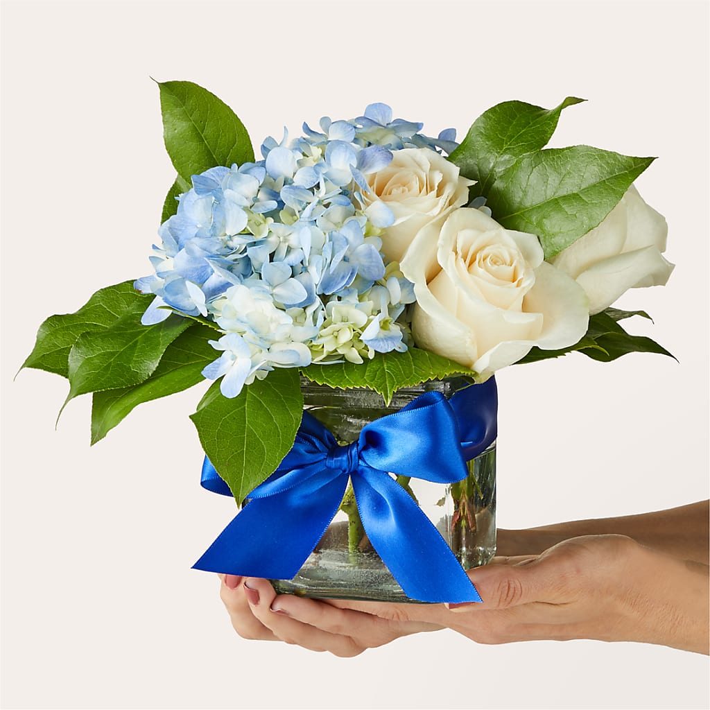 Sky Blue Delight Bouquet – LATE BLOOMERS FLORAL & GIFT LLC, Willmar MN