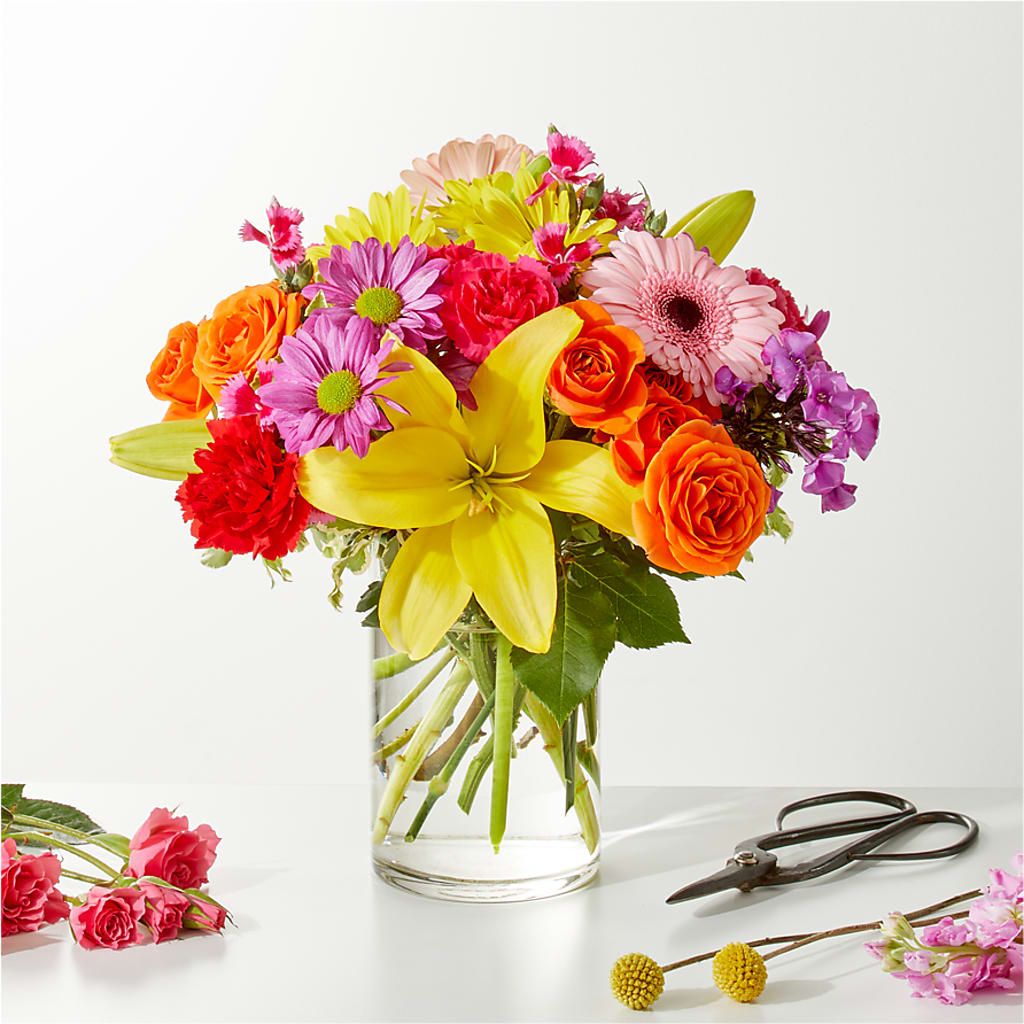 Cue the Confetti - A Florist Original – LATE BLOOMERS FLORAL & GIFT LLC, Willmar MN
