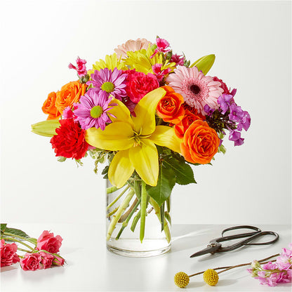 Cue the Confetti - A Florist Original – LATE BLOOMERS FLORAL & GIFT LLC, Willmar MN