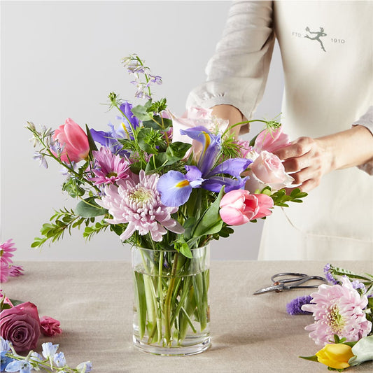 Pastel Tradition - A Florist Original – LATE BLOOMERS FLORAL & GIFT LLC, Willmar MN