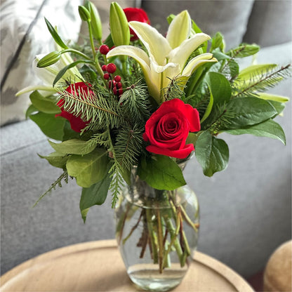 Sparkling Snowflakes Bouquet – LATE BLOOMERS FLORAL & GIFT LLC, Willmar MN