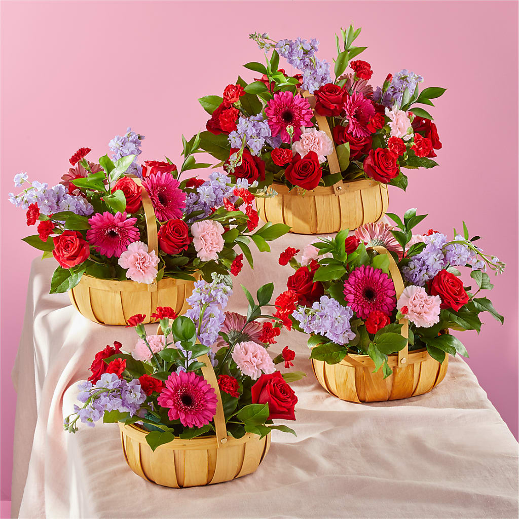 Pink Picnic Basket – LATE BLOOMERS FLORAL & GIFT LLC, Willmar MN