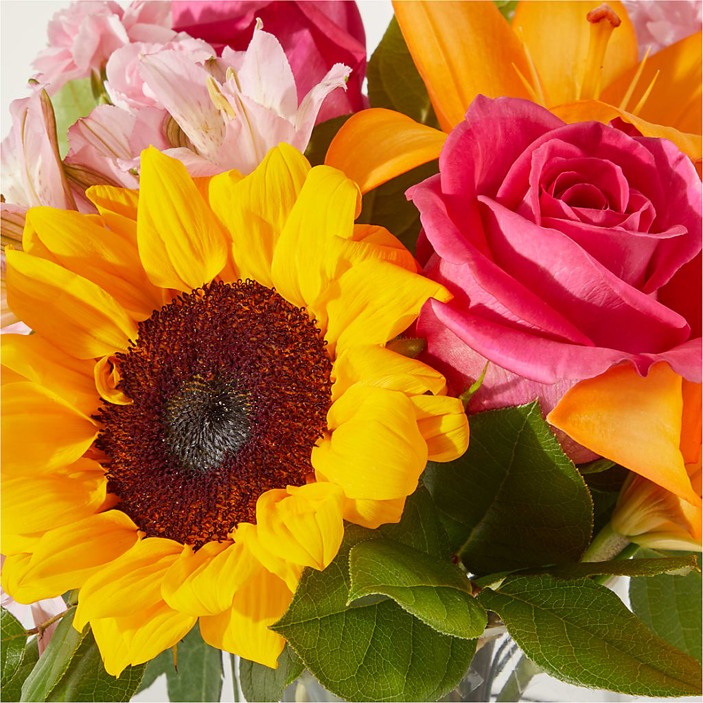 In Full Swing Bouquet – LATE BLOOMERS FLORAL & GIFT LLC, Willmar MN