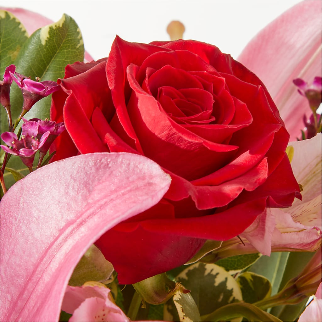 Lucky in Love Bouquet – LATE BLOOMERS FLORAL & GIFT LLC, Willmar MN