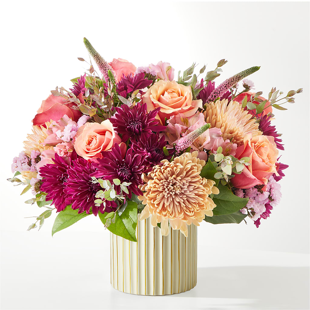 Berry Cobbler Bouquet with Ivory Vase – LATE BLOOMERS FLORAL & GIFT LLC, Willmar MN