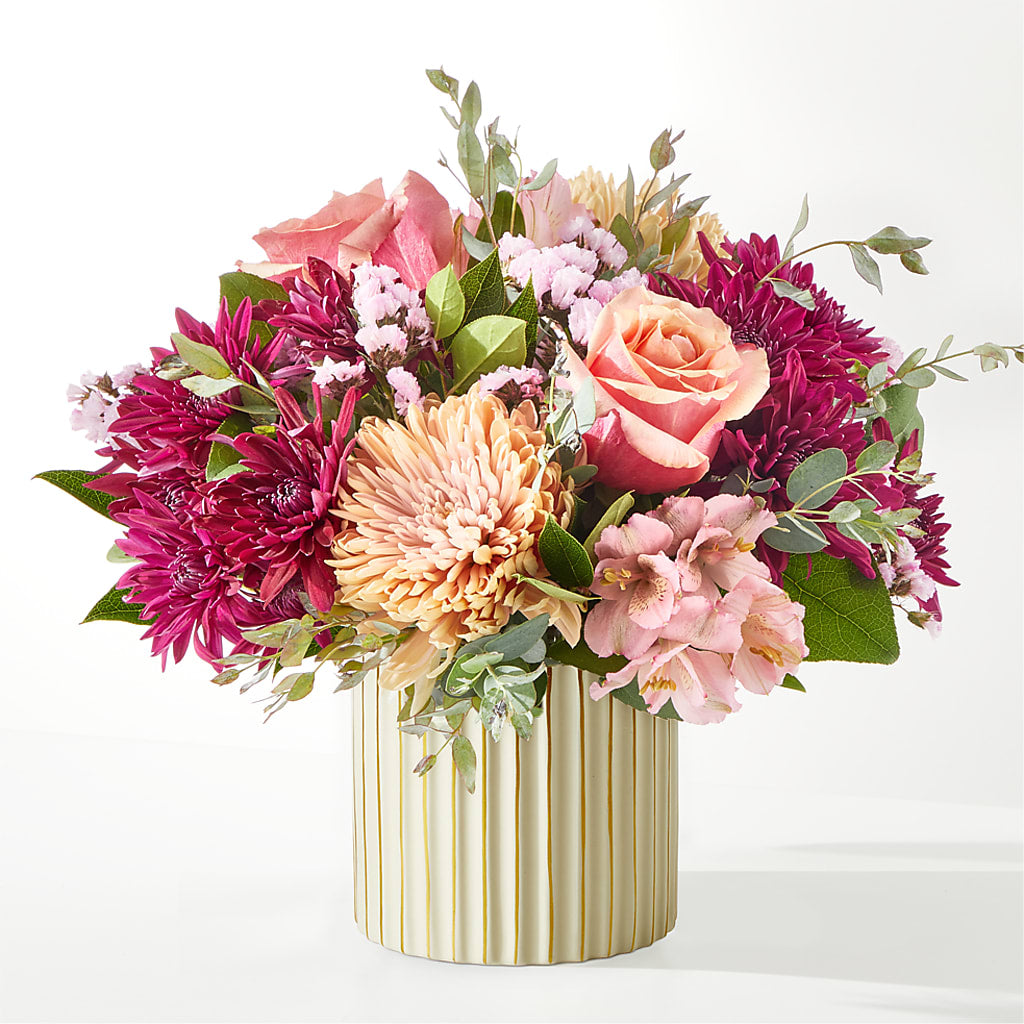 Berry Cobbler Bouquet with Ivory Vase – LATE BLOOMERS FLORAL & GIFT LLC, Willmar MN