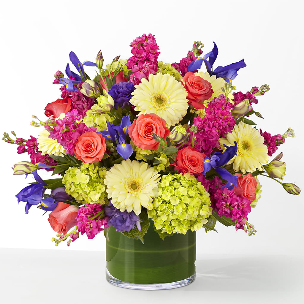 The Couture – LATE BLOOMERS FLORAL & GIFT LLC, Willmar MN